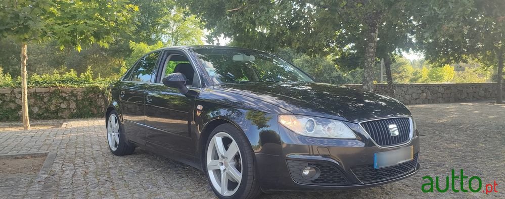 2009' SEAT Exeo 2.0 Tdi Sport photo #3