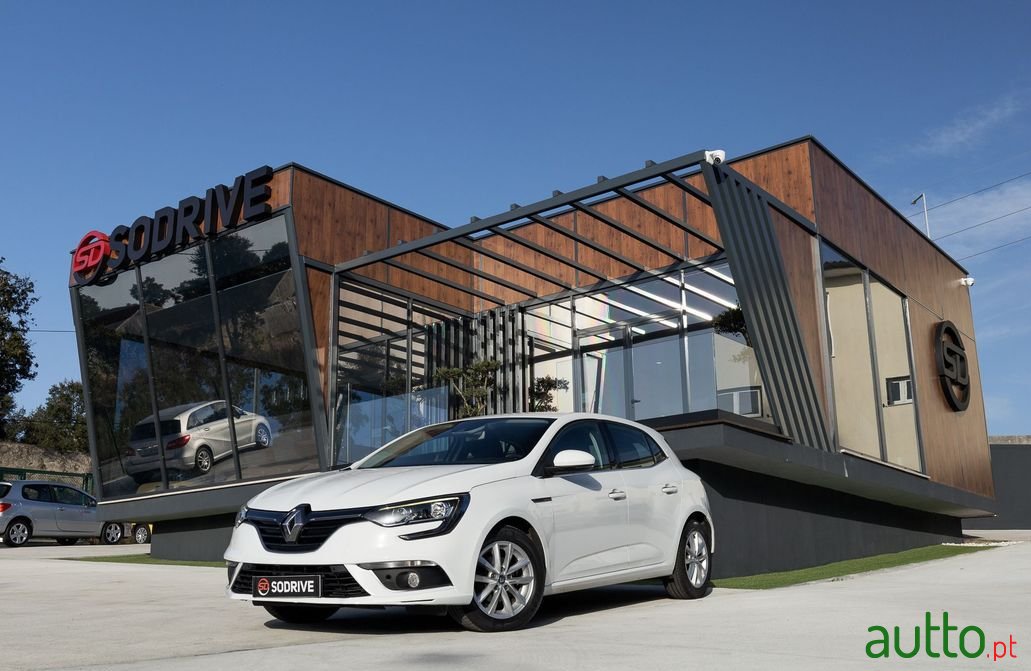 2016' Renault Megane photo #1