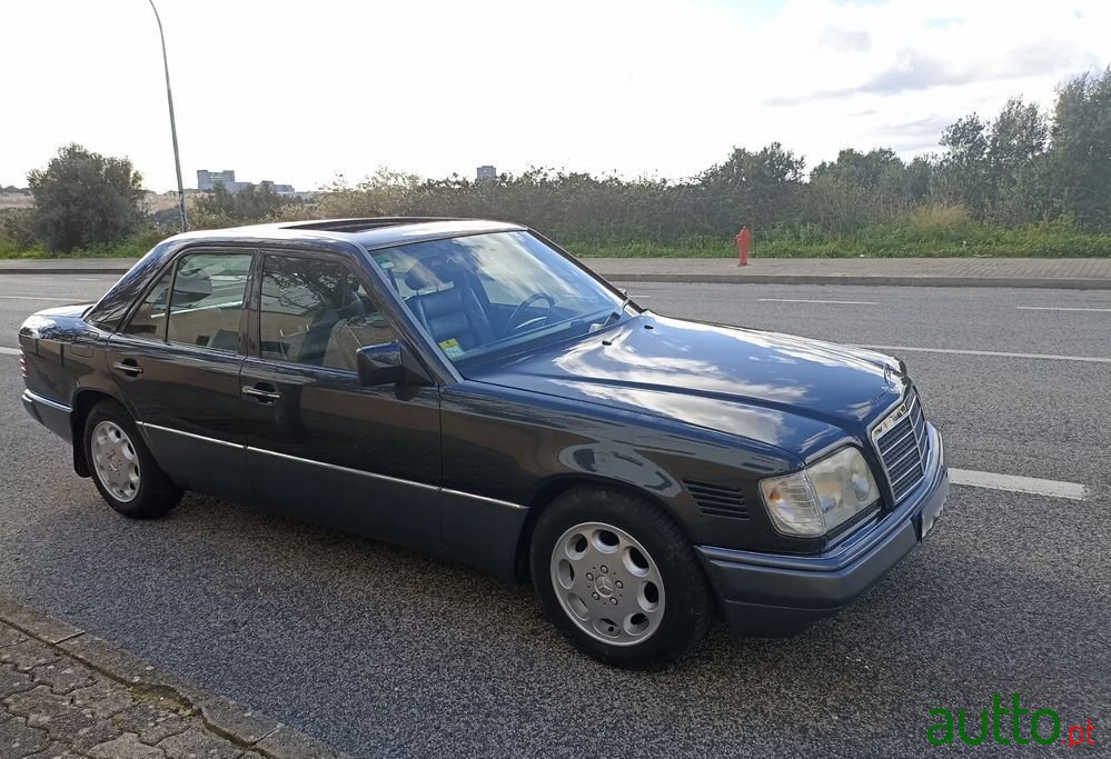 1991' Mercedes-Benz 300 D Turbo photo #6