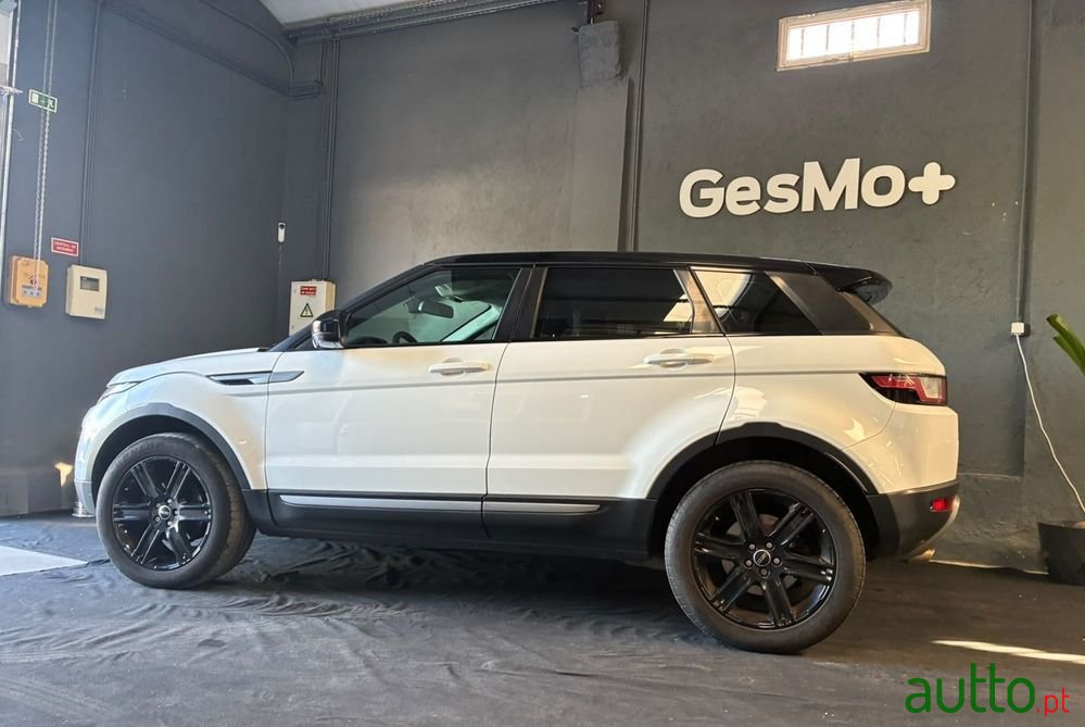 2017' Land Rover Range Rover Evoque photo #4