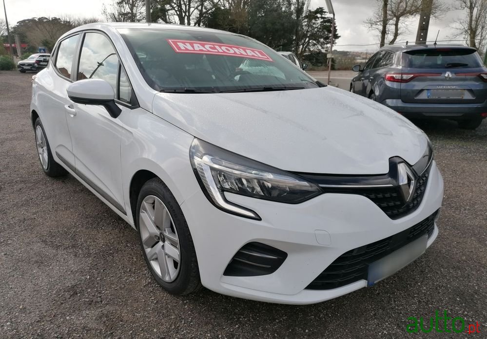 2021' Renault Clio photo #3