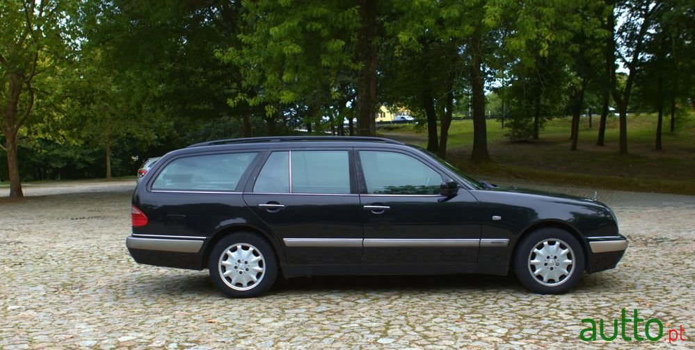 1997' Mercedes-Benz E 300 Td Classic photo #4