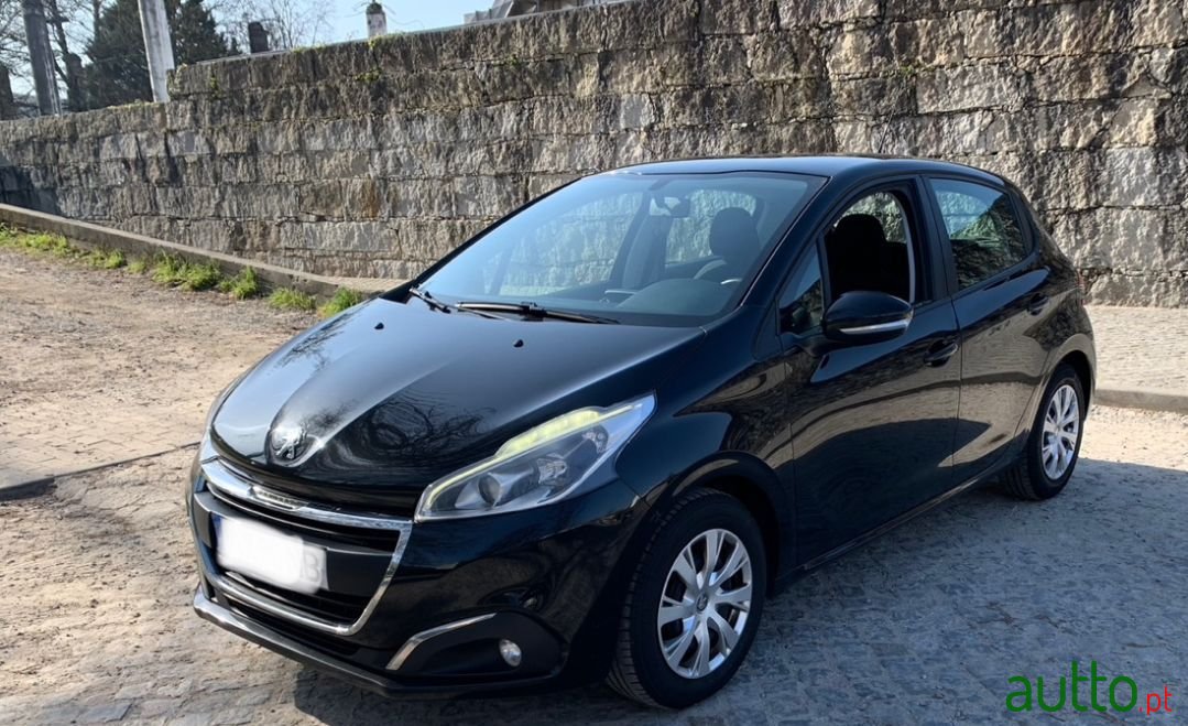 2015' Peugeot 208 photo #3