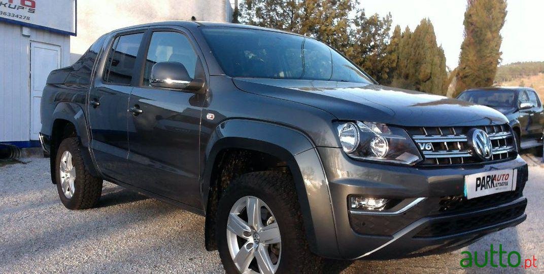 2018' Volkswagen Amarok photo #3