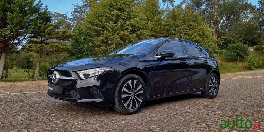 2021' Mercedes-Benz Classe A E Style Plus photo #2