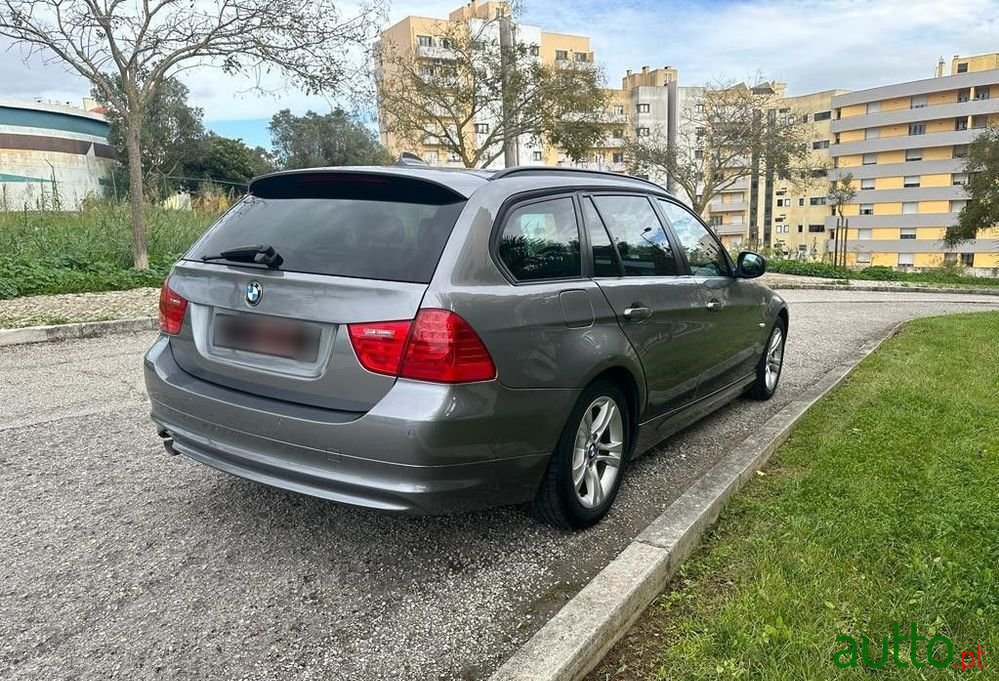 2011' BMW Série 3 photo #5