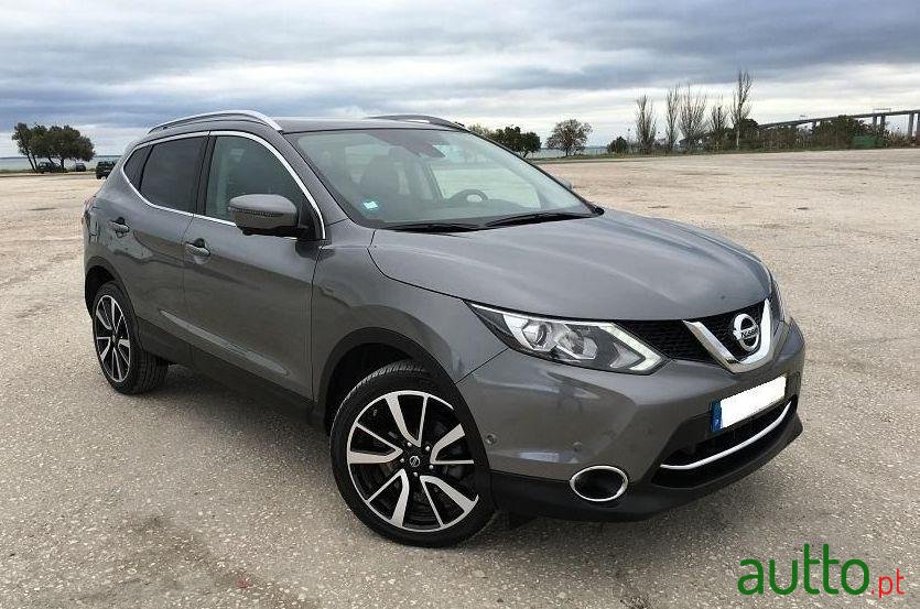 2016' Nissan Qashqai Premium S photo #1