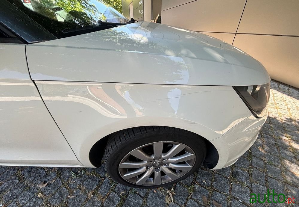 2013' Audi A1 S-Tronic photo #5