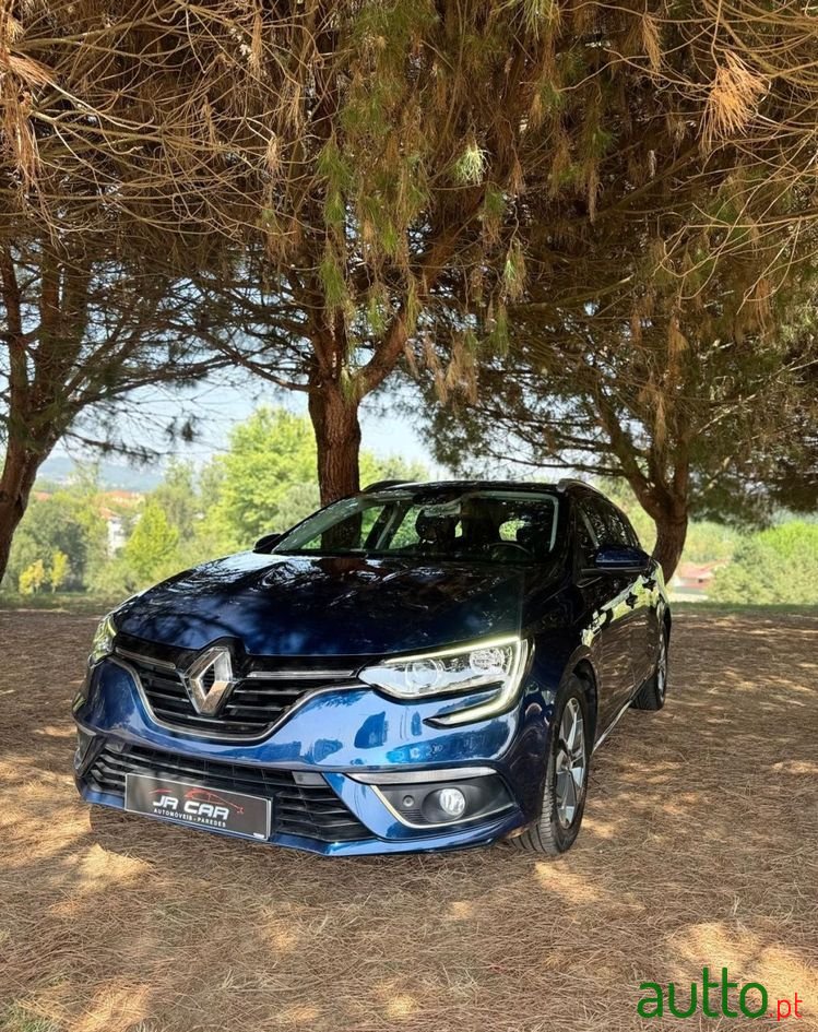 2020' Renault Megane photo #3