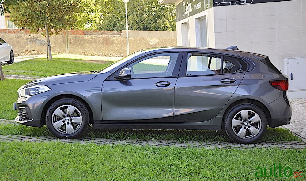 2021' BMW Série 1 photo #2
