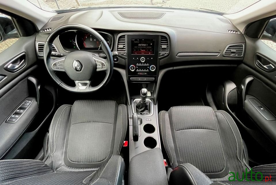 2017' Renault Megane photo #3