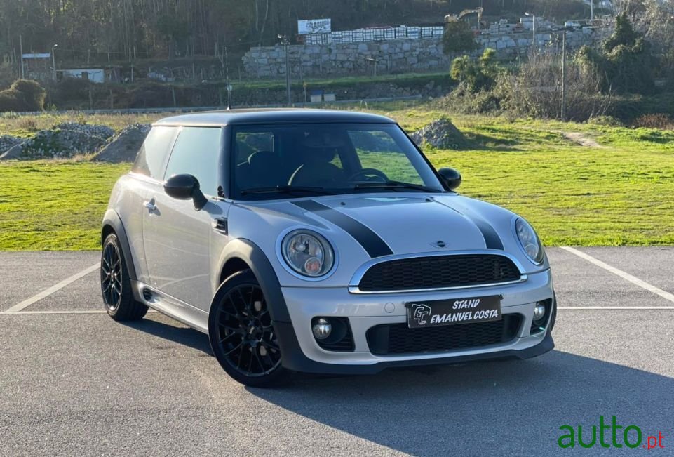 2012' MINI Cooper photo #4