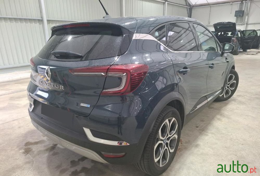 2021' Renault Captur photo #2