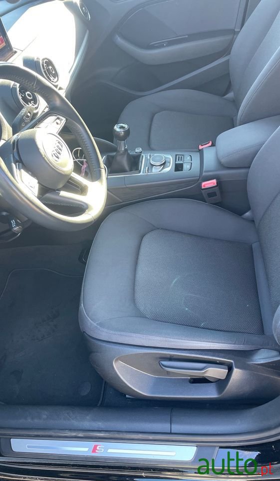 2019' Audi A3 Sportback photo #3