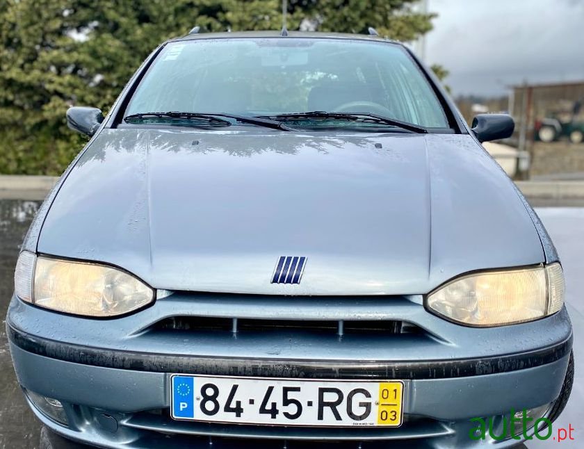 2001' Fiat Palio Weekend photo #1