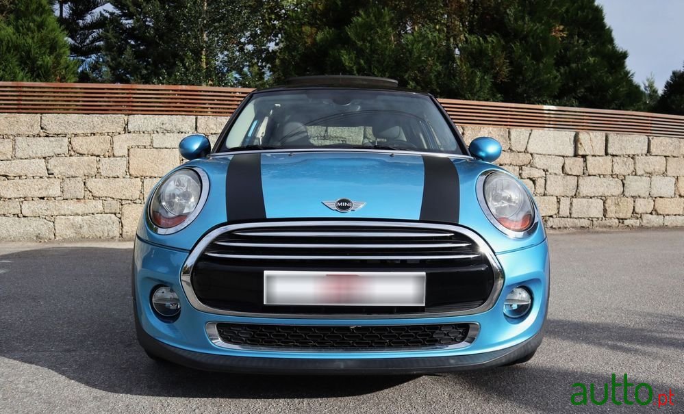 2015' MINI Cooper photo #3