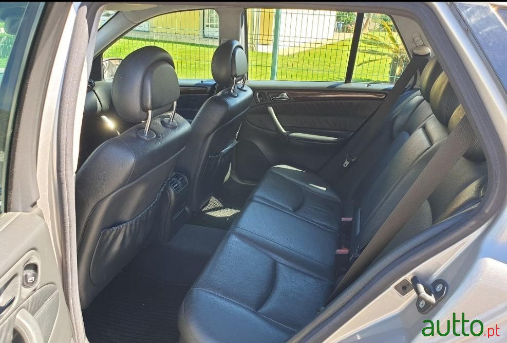 2003' Mercedes-Benz C-220 photo #6