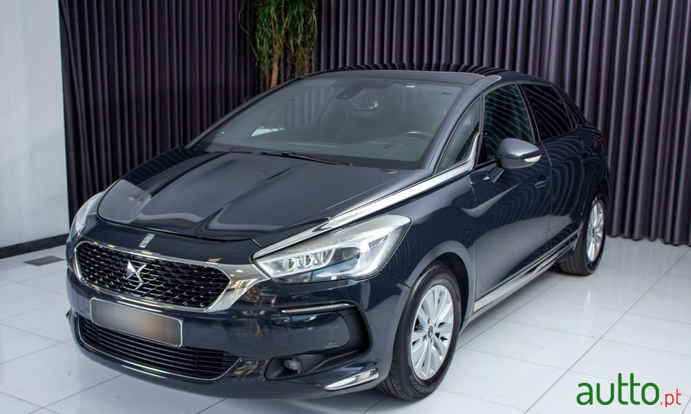 2015' DS Automobiles Ds5 photo #6