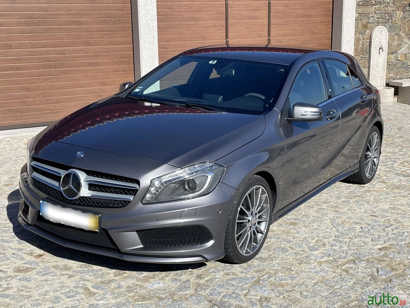 2015' Mercedes-Benz A-180 photo #1