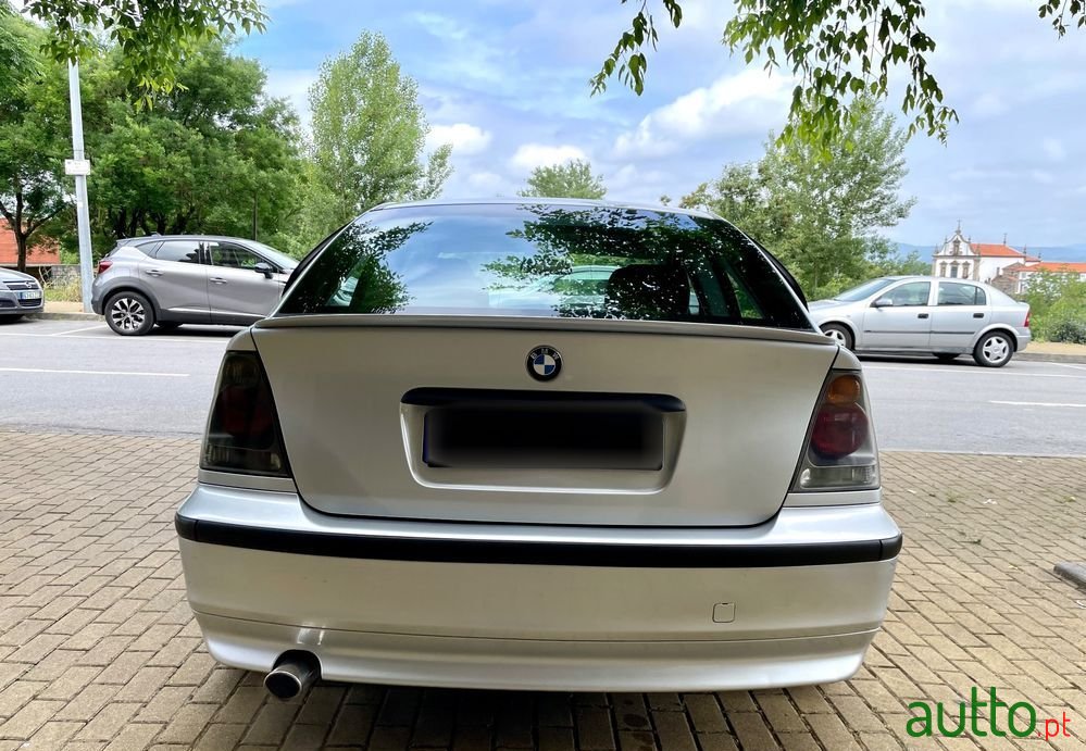 2002' BMW 318 photo #5