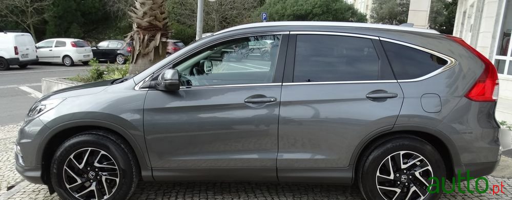 2017' Honda CR-V photo #2