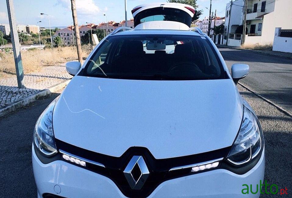 2014' Renault Clio Sport Tourer photo #2
