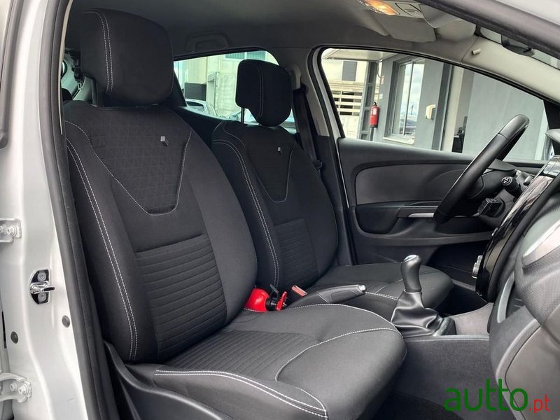 2016' Renault Clio 1.5 Dci Limited photo #5