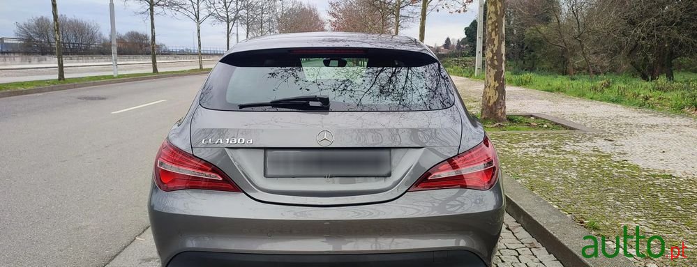 2017' Mercedes-Benz CLA 180 photo #4