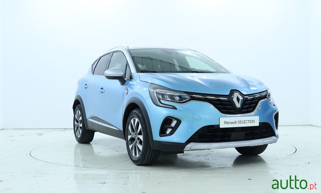 2021' Renault Captur photo #1