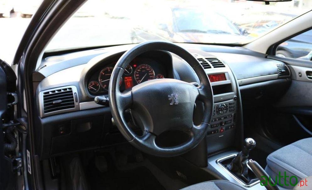 2006' Peugeot 407 1.6 Hdi Executive photo #2