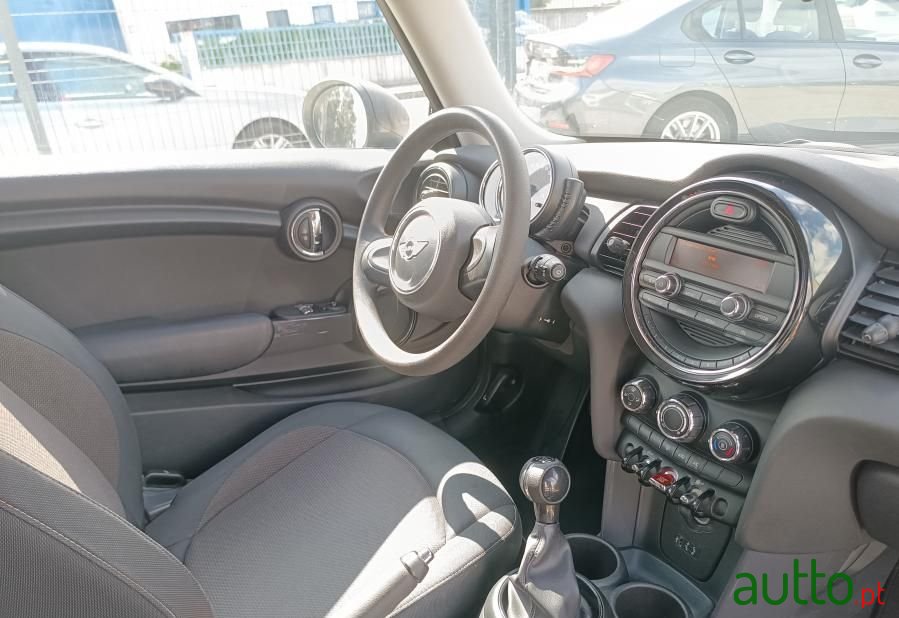 2015' MINI One D 3 Portas photo #5