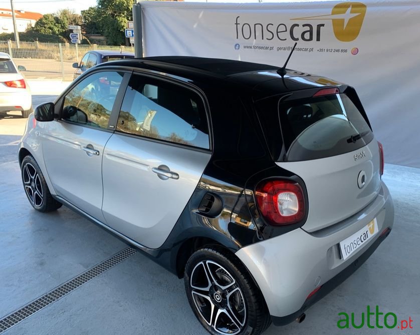 2015' Smart Forfour photo #5