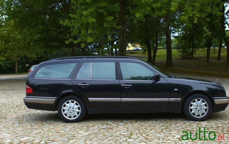 1997' Mercedes-Benz E 300 Td Classic photo #4