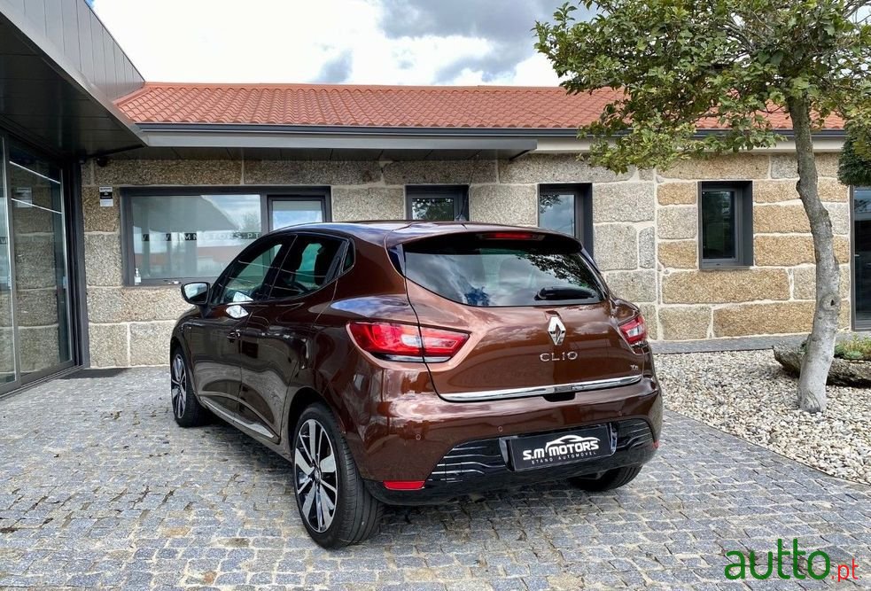 2016' Renault Clio photo #5