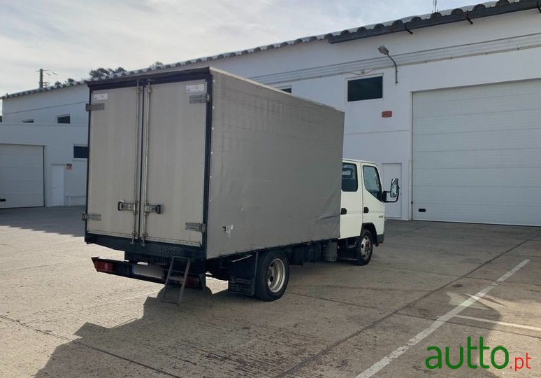 2009' Mitsubishi Canter photo #4