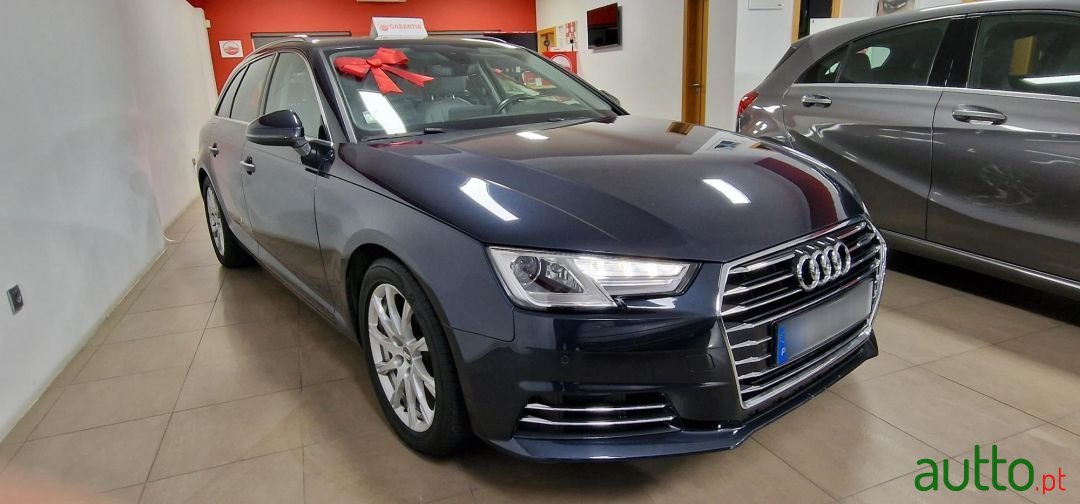 2016' Audi A4 Avant photo #2