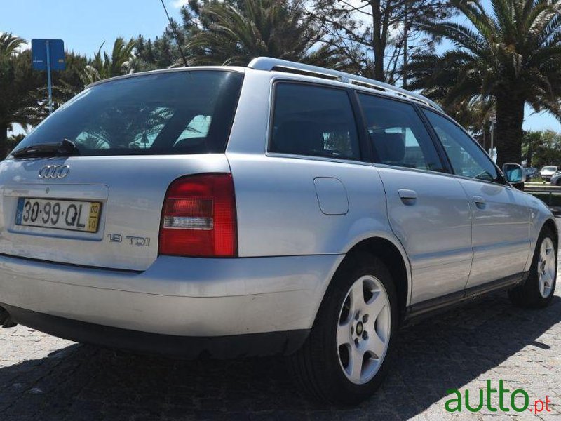 2000' Audi A4 Avant photo #2