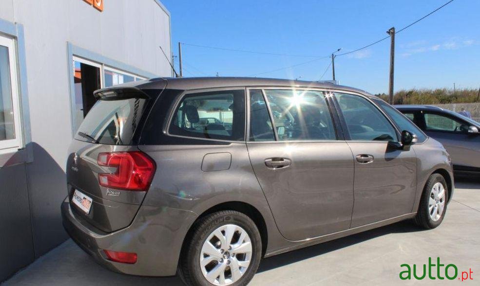 2015' Citroen C4 Grand Picasso photo #1