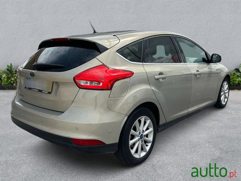 2015' Ford Focus photo #4