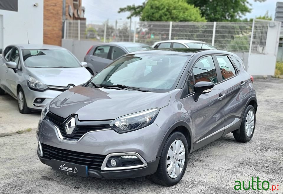 2014' Renault Captur photo #1