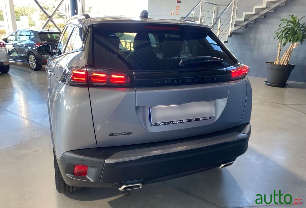 2024' Peugeot 2008 photo #4