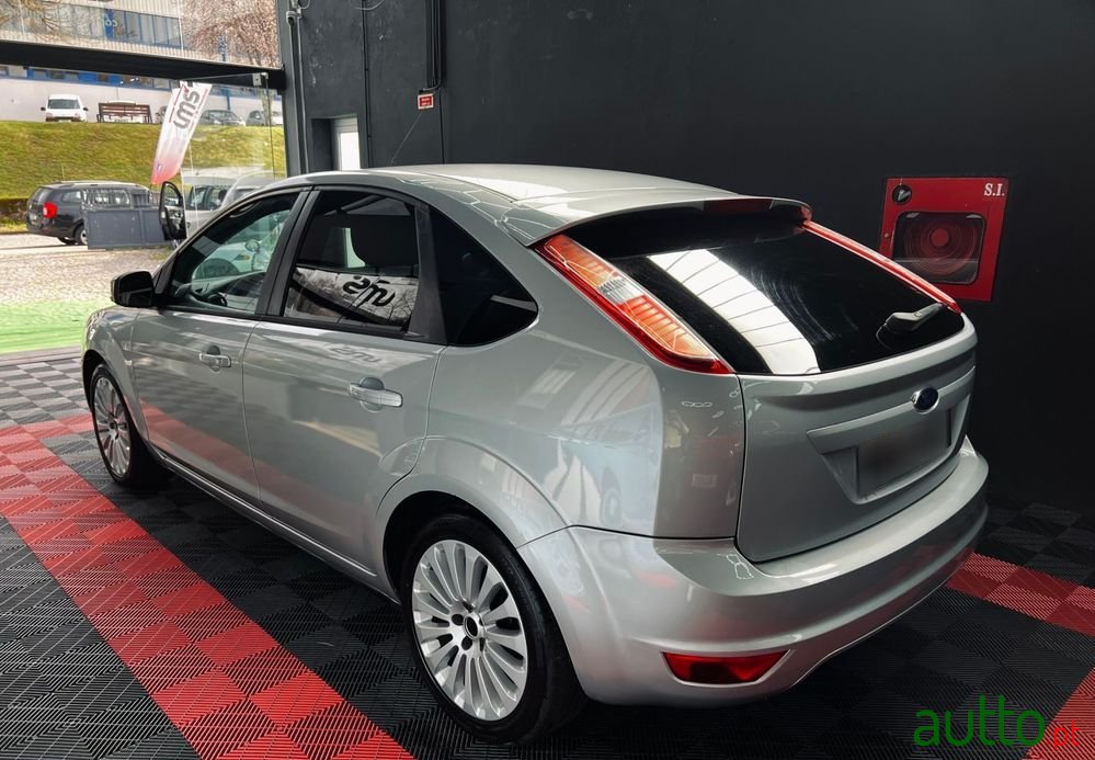 2011' Ford Focus 1.6 Tdci Titanium photo #6