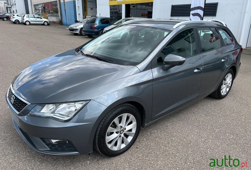 2018' SEAT Leon St photo #1