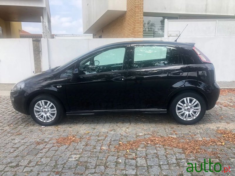 2014' Fiat Punto 1.2 Young S&S photo #5
