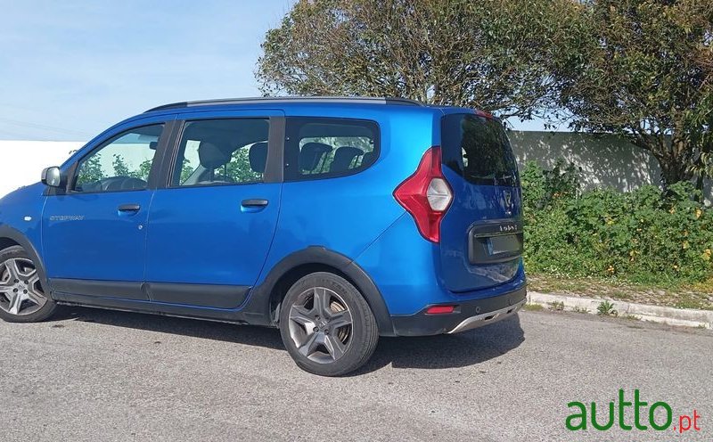 2018' Dacia Lodgy photo #2