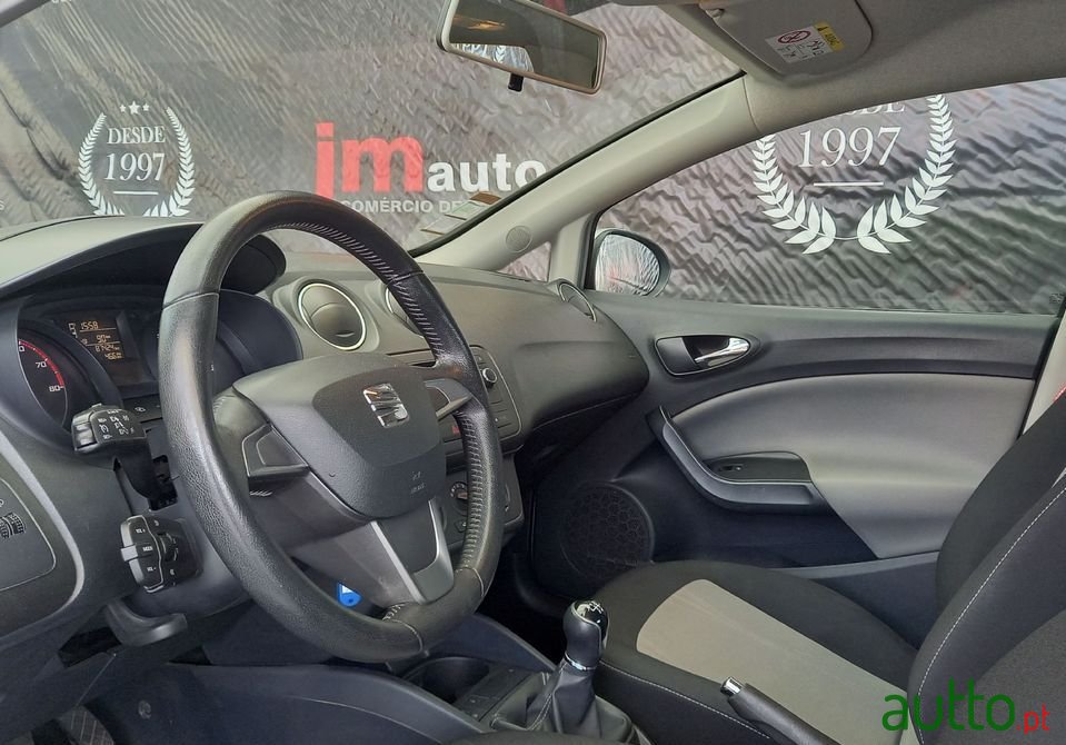 2015' SEAT Ibiza St photo #4