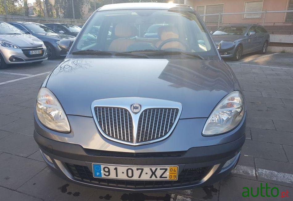 2004' Lancia Ypsilon photo #3
