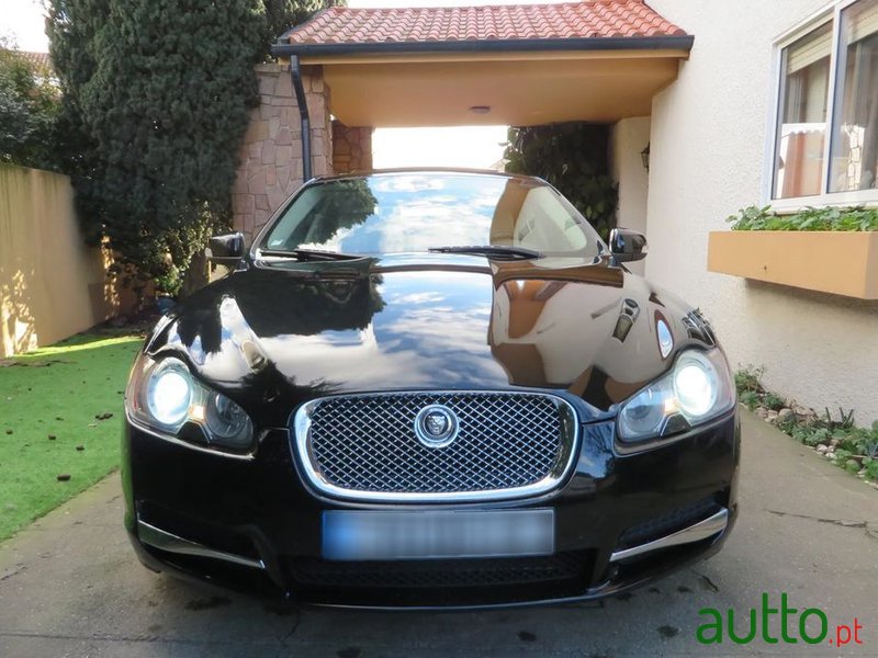 2009' Jaguar XF photo #5