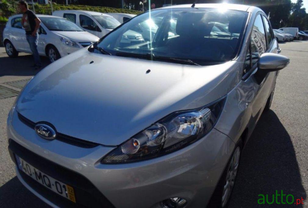 2012' Ford Fiesta 1.4 TDCi Techno photo #2