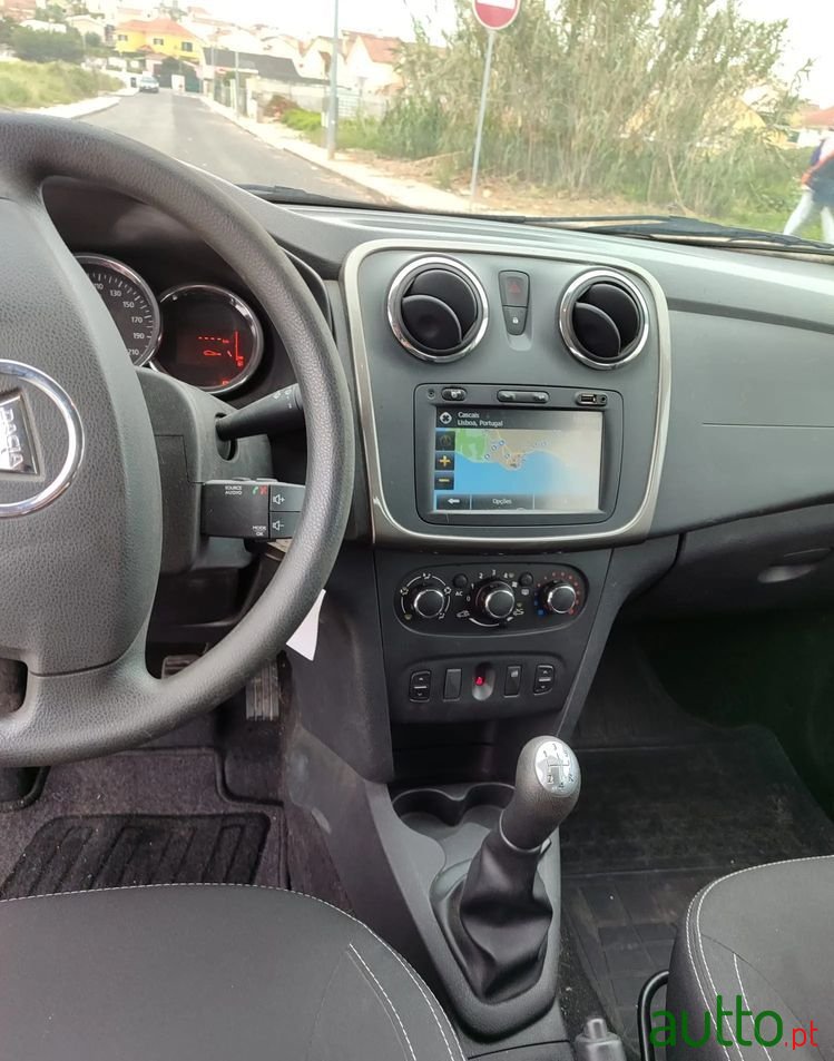 2014' Dacia Logan Mcv photo #3